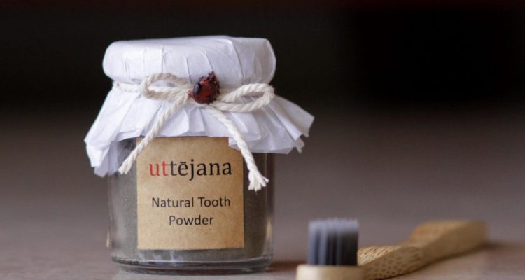 Uttejana natural tooth powder - Pure & Eco India