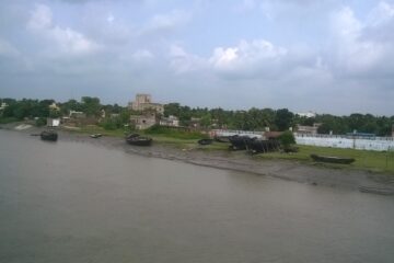 Ichamati_river_view_from_basirhat_bridge- photo by খাঁ শুভেন্দু. Source Wikimedia Commons-Pure & Eco India