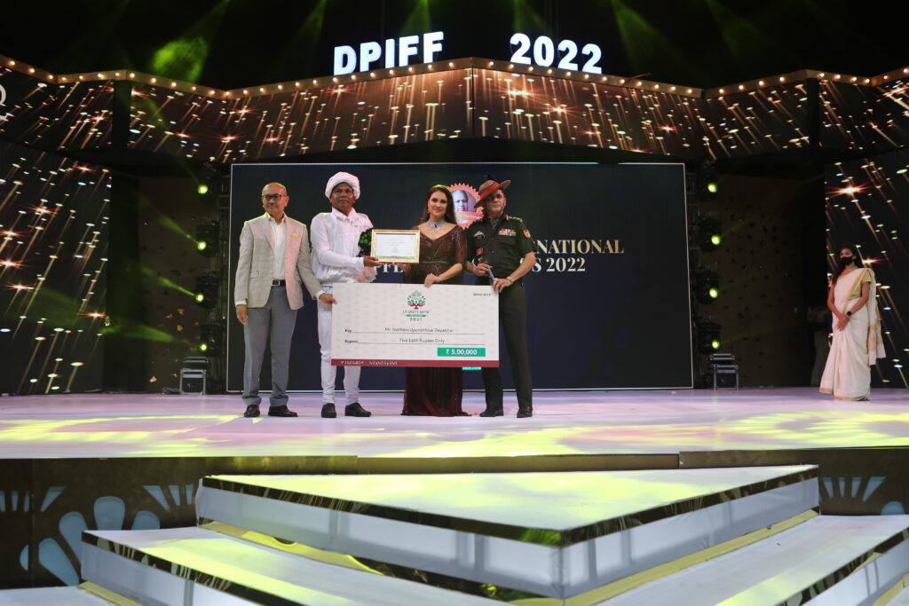 Nathani Upendrbhai Dayabhai from Gujarat who won the first prize of INR. 5 Lakhs-Pure & Eco India