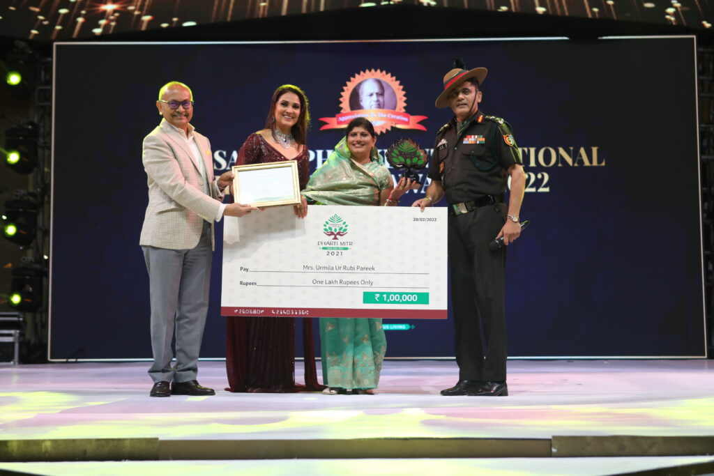 Urmila Ur Rubi Pareek from Rajasthan who won the third prize of INR. 1 Lakhs-Pure & Eco India